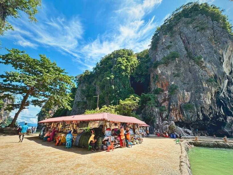 phuket-private-luxury-vintage-boat-trip-to-phang-nga-bay