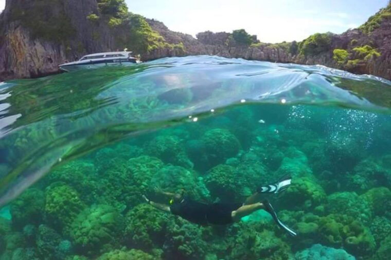 phuket-private-rok-island-and-haa-island-speedboat-charter