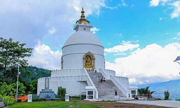 pokhara-city-sightseeing-group-bus-tour