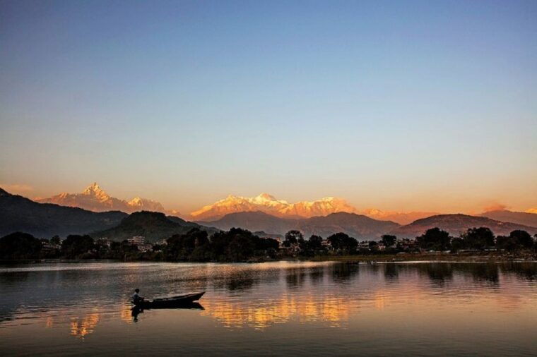 pokhara-peace-pagoda-sunset-annapurna-mountain-views-tour