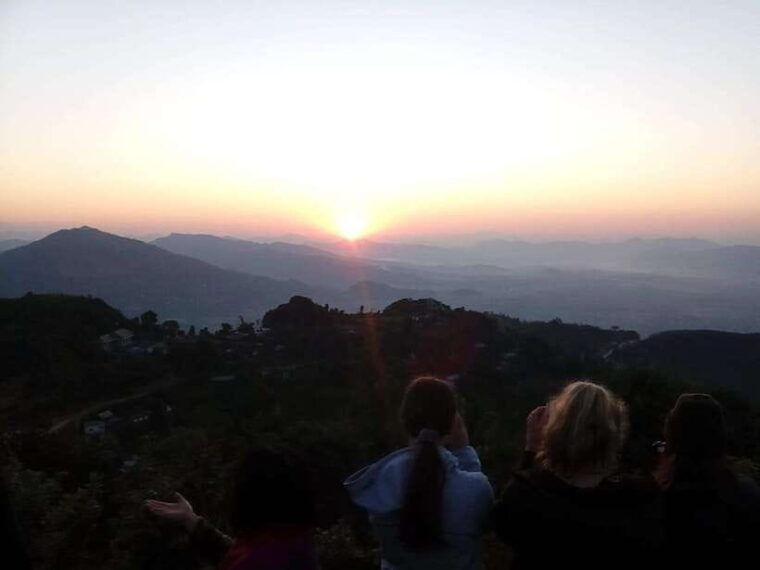 pokhara-sarangkot-sunrise-shearing-group-tour
