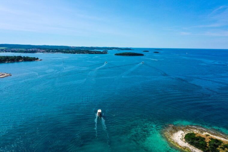 porec-panoramic-morning-cruise-among-20-islands-with-drinks
