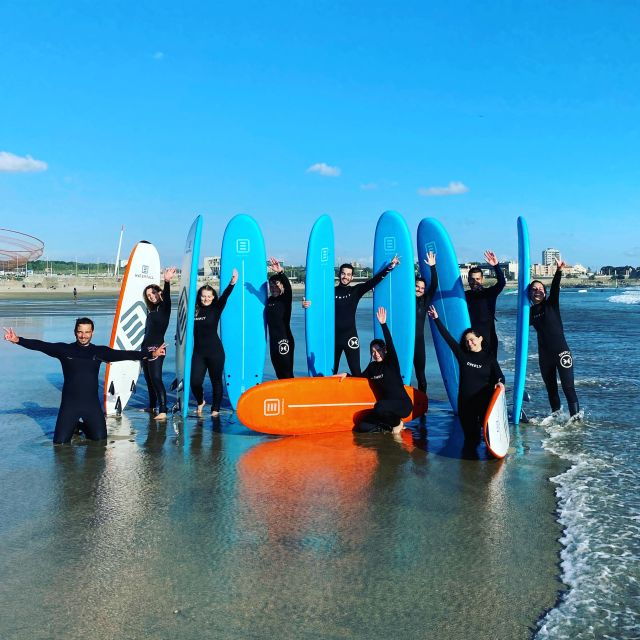 porto-small-group-surfing-experience-with-transportation