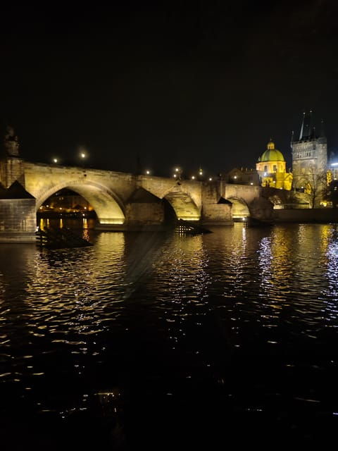 prague-1-hour-cruise-with-audio-guide
