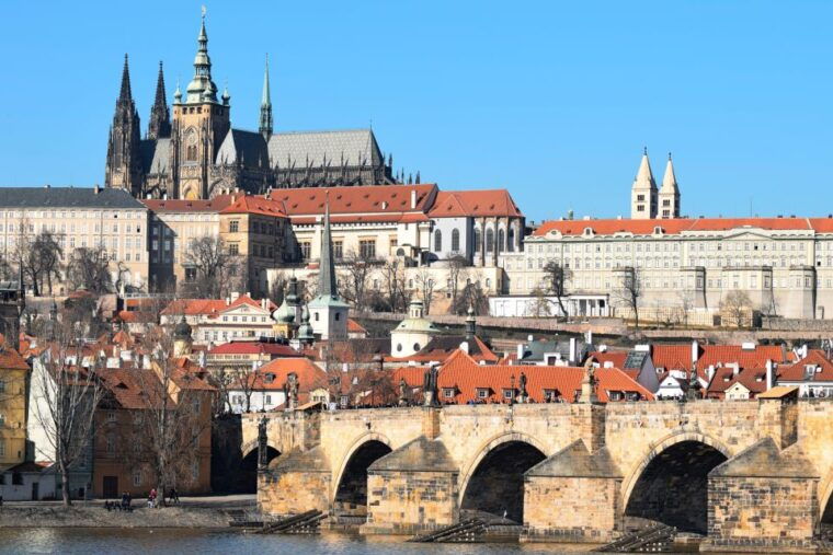 prague-city-1-hour-orientation-tour-by-bus