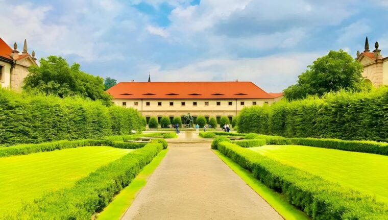 prague-full-day-guided-tour-of-prague-in-a-small-group