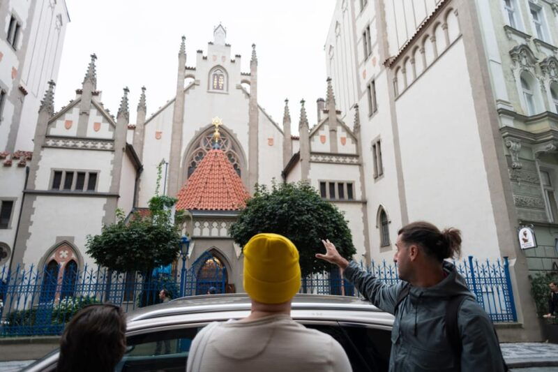 prague-walking-tour-old-town-jewish-quarter-astronomical