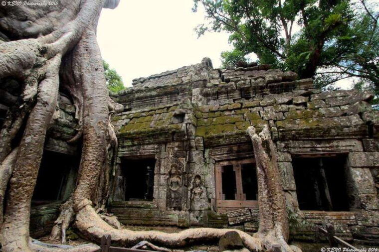 private-angkor-sunrise-guide-breakfast-and-tuktuk-included