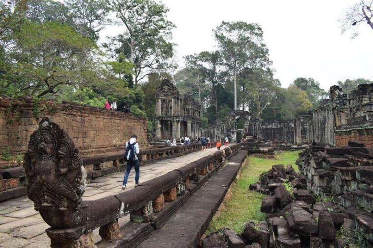 private-banteay-srei-and-grand-tour-leading-by-expert-guide