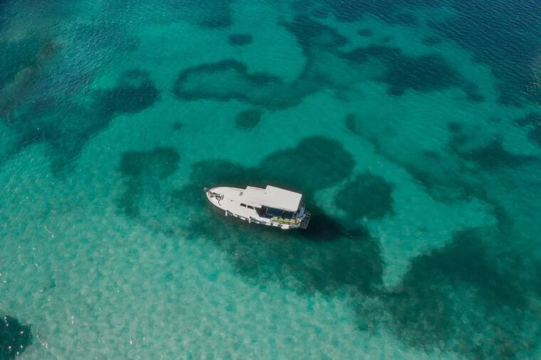private-boat-tour-with-refreshing-drinks-zadar