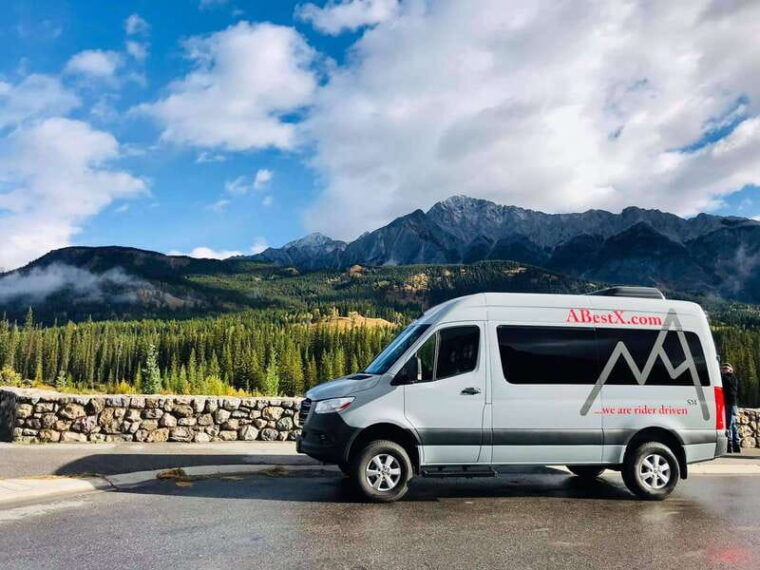 private-icefields-parkway-tour-w-lake-louise-moraine-lake