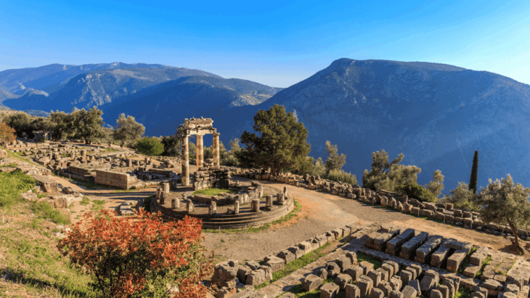 private-luxury-tour-delphi-itea-the-charm-of-galaxidi