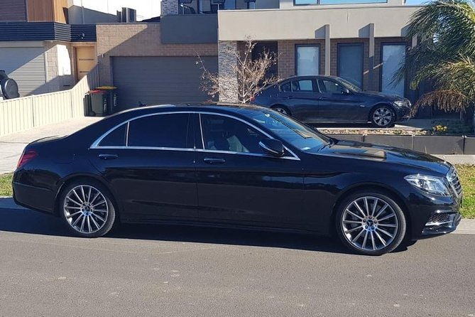 Private Melbourne CBD Sightseeing Tour  luxury vehicle - The Sum Up