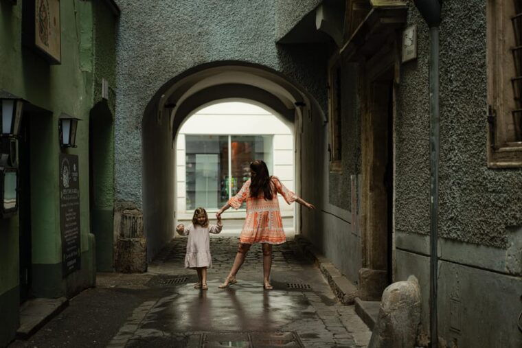 private-photoshoot-walk-old-town-of-graz