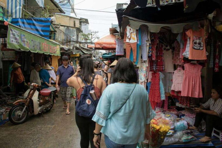 private-saigon-unseen-sights-hidden-gems-tour-by-scooter