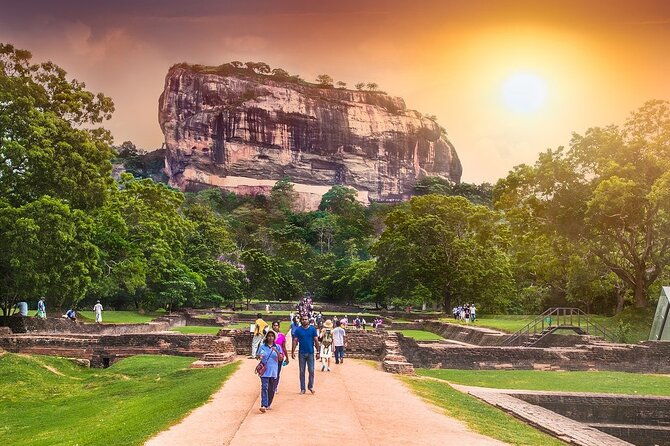Private Sigiriya Day Tour and Authentic Sri Lankan Lunch Buffet - Duration & Timing