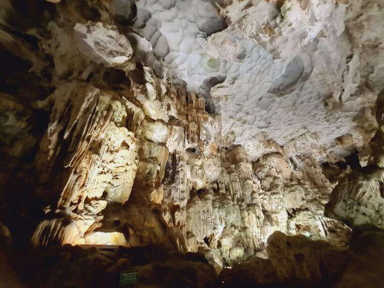 private-tour-halong-bay-one-day-with-cave-kayaking-sampan