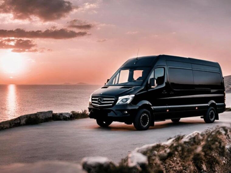 private-transfermykonos-old-port-to-your-villa-with-minibus