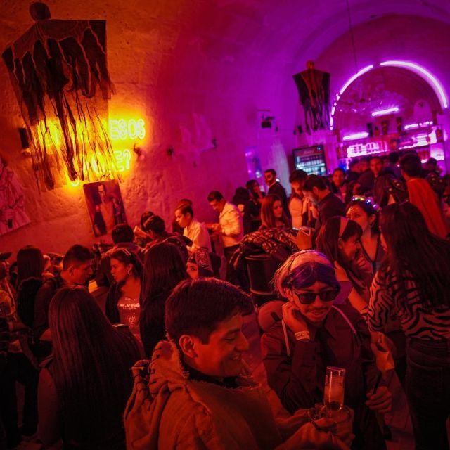 pub-crawl-tour-in-arequipa-with-drinks-and-vip-access