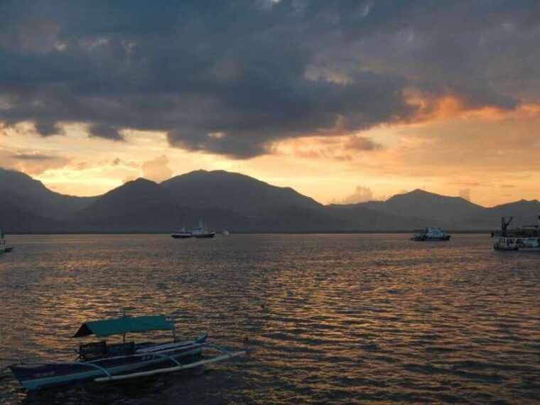 puerto-princesa-firefly-watching-bay-cruise-with-dinner