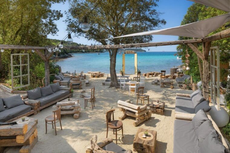 pula-brijuni-national-park-cruise-lunch-and-lost-bay-beach