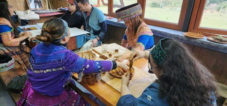 sa-pa-herbal-incense-making-workshop-in-ta-van-village-tour
