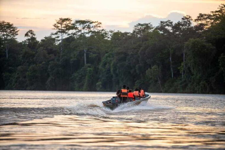 sandakan-kinabatangan-river-wildlife-cruise-with-lunch