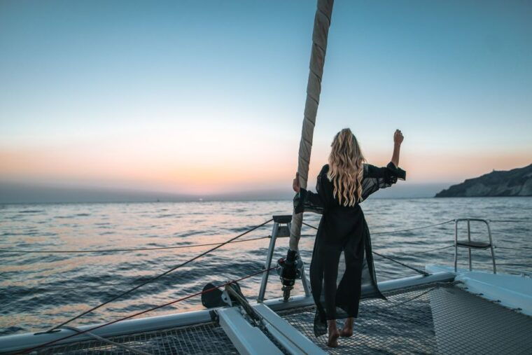 santorini-catamaran-cruise-with-swimming-meal-and-open-bar