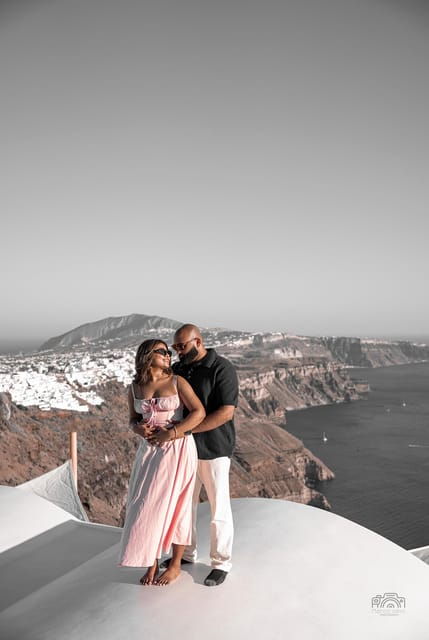 santorini-private-couple-photoshoot-with-35-edited-photos