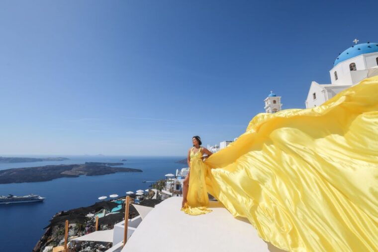 santorini-private-flying-dress-photoshoot-with-dress-rental