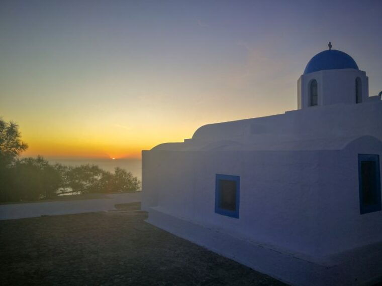 santorini-private-sunrise-tour-with-breakfast-and-oia-visit