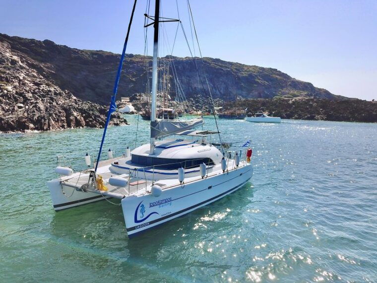 santorini-semi-private-catamaran-cruise-with-food-drinks