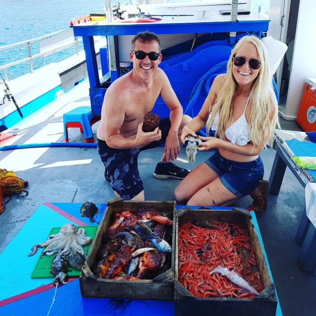 santorini-sunset-fishing-trip-with-dinner-and-drinks