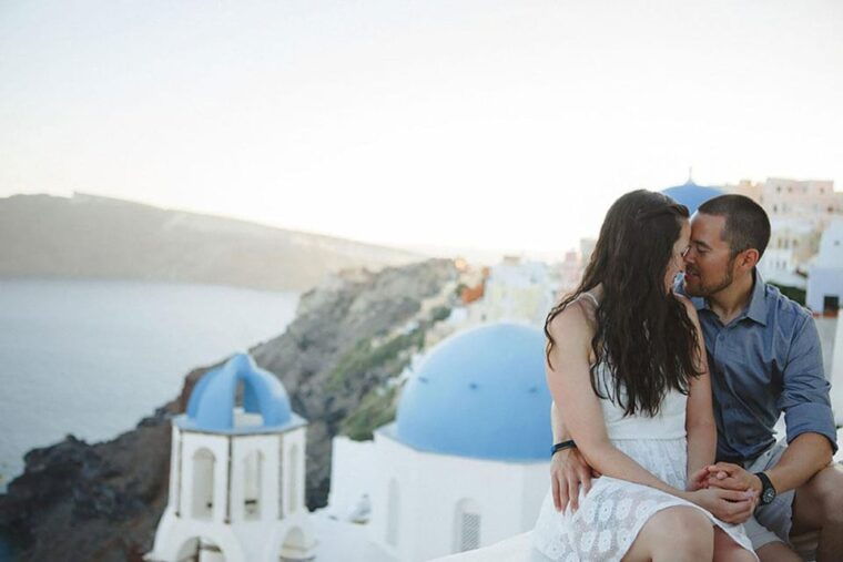 santorini-unfiltered-luxury-photoshoot-with-a-photographer