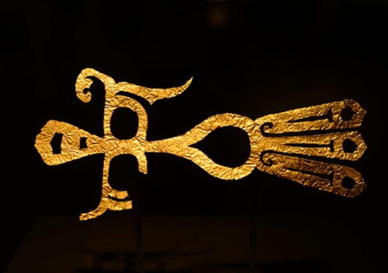 sanxingdui-museum-small-group-tour-with-optional-panda-base