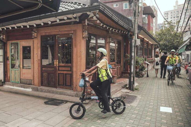 seoul-afternoon-ebike-tour-and-happy-hour-food-and-drinks