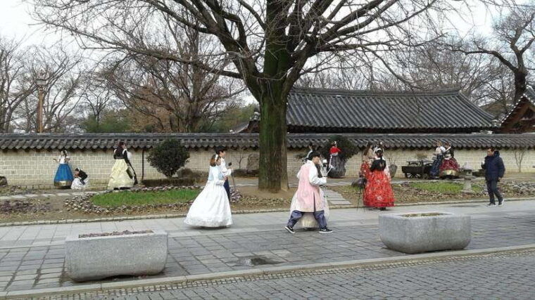 seoul-autumn-foliage-mt-naejang-jeonju-hanok-village