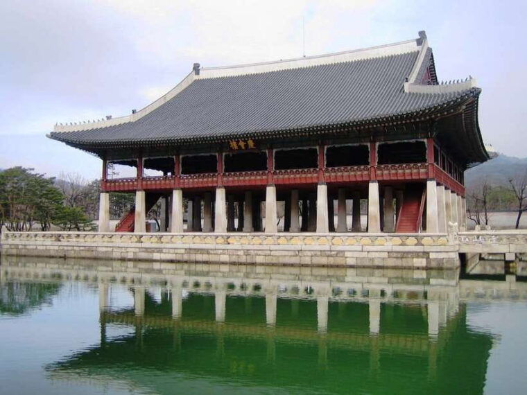 seoul-full-day-royal-palaces-private-tour