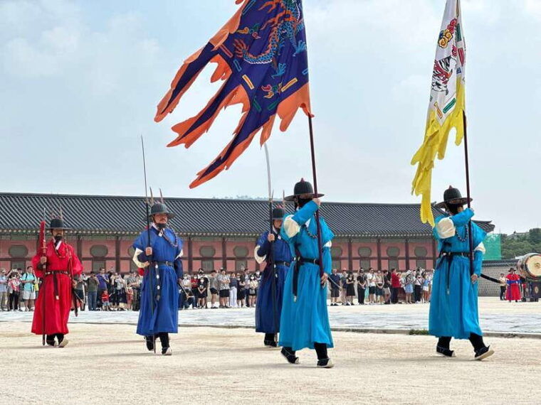 seoul-seoul-highlight-full-day-tour-palace-seoul-tower