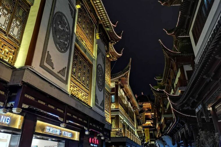 shanghai-yu-garden-and-city-god-temple-walking-tour
