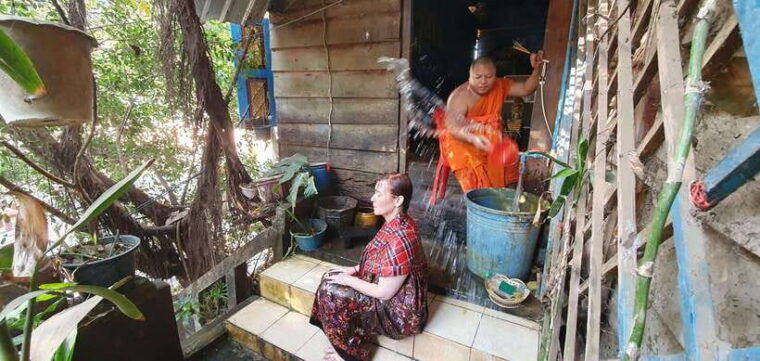 siem-reap-cambodian-buddhist-water-blessing-and-local-market
