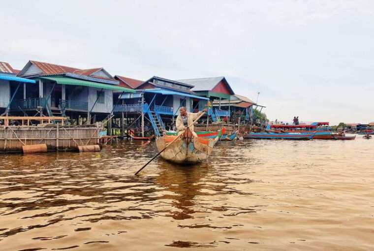 siem-reap-floating-village-and-sunset-private-boat-tour