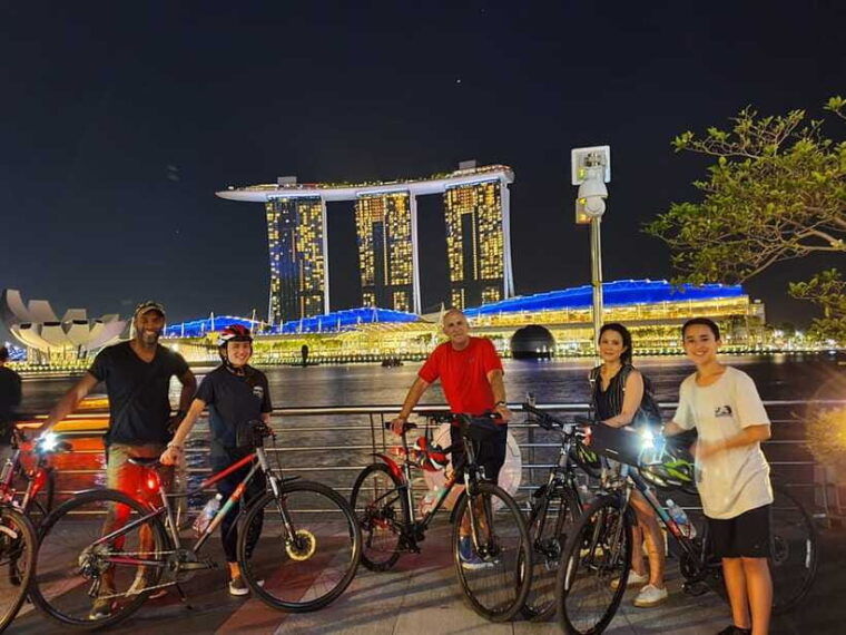singapore-marina-bay-night-tour-by-bicycle