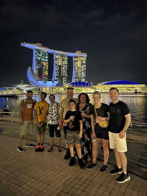 singapore-marina-bay-nighttime-walking-tour