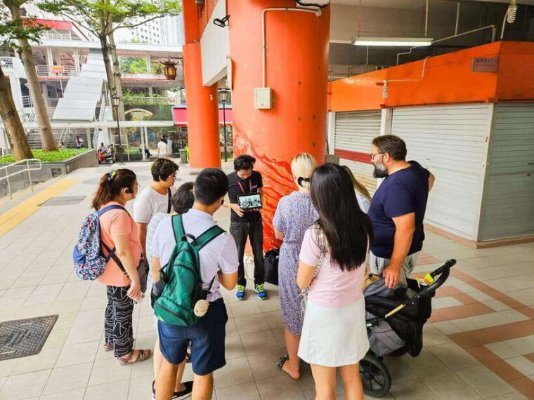 singapore-singapore-food-tours-chinatown-complex-hawker
