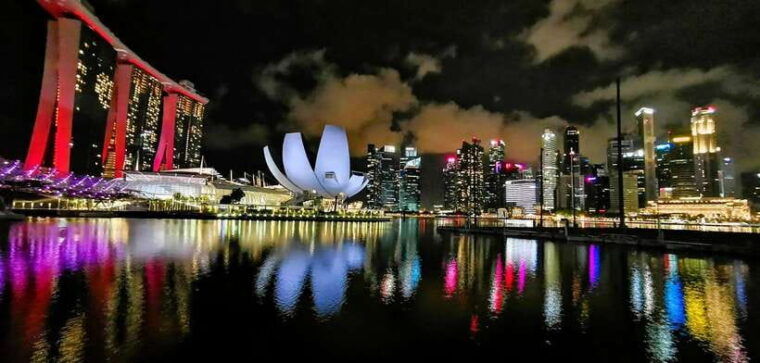 singapore-sunset-city-tour-by-kick-scooter
