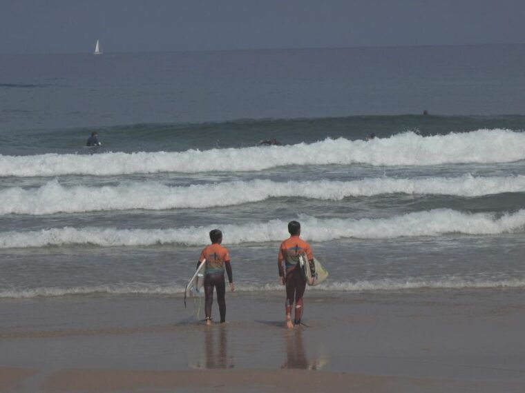 sintra-2-hour-group-surf-lesson-at-praia-grande