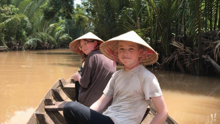 small-group-10-people-to-mekong-delta-vinh-trang-pagoda