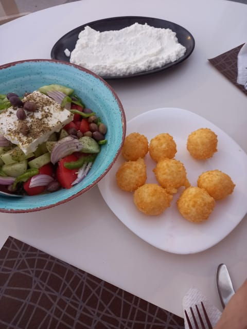 small-group-cretan-cuisine-cooking-lessons-in-heraklion
