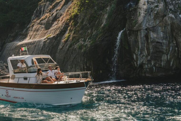 sorrento-private-amalfi-coast-boating-tour